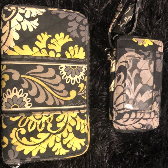 Walllets - Picture 1 of 3